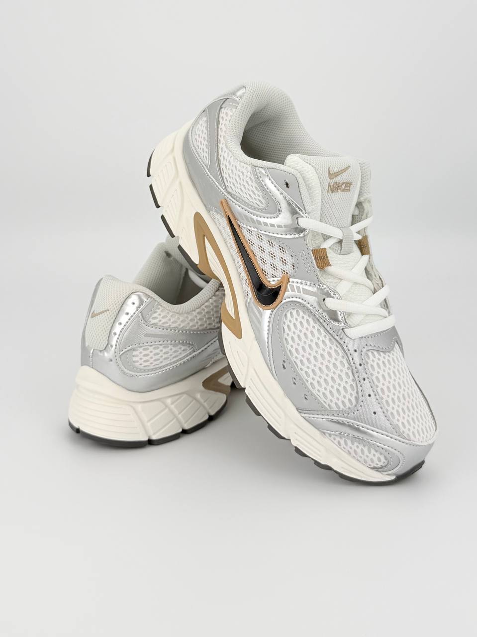NIKE V5